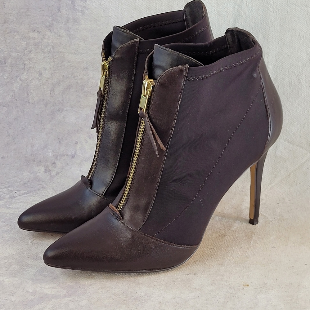 Charles by Charles David 7.5 brown Fashion bootie